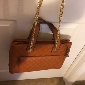 Cute quilted medium tan purse